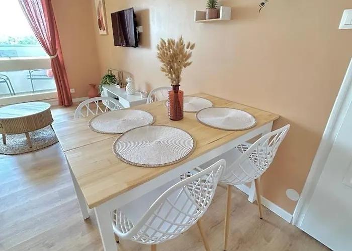 Διαμέρισμα Le Cocon, 100m De La Plage, Place De Parking Prive